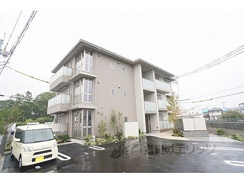 京都府京都市南区久世東土川町 築7年4ヶ月 3階建