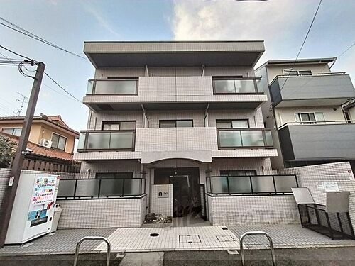 京都府京都市西京区川島東代町 築37年6ヶ月 3階建