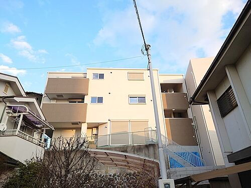 大阪府大阪狭山市狭山３丁目 3階建