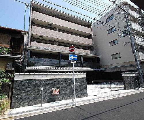 京都府京都市上京区武者小路通小川東入西無車小路町 5階建 築8年1ヶ月