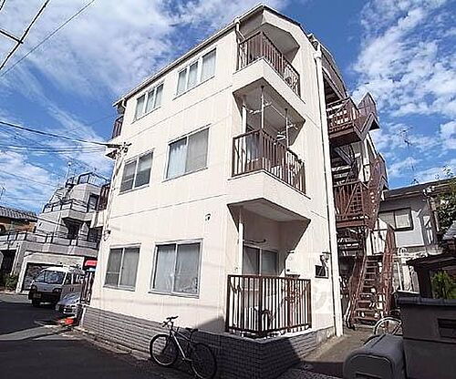 京都府京都市北区出雲路俵町 3階建