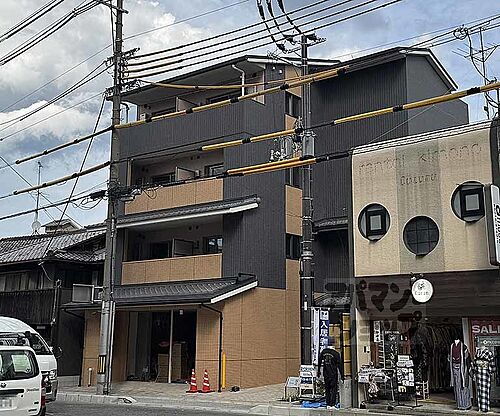 京都府京都市東山区東大路松原上る４丁目毘沙門町  4階建