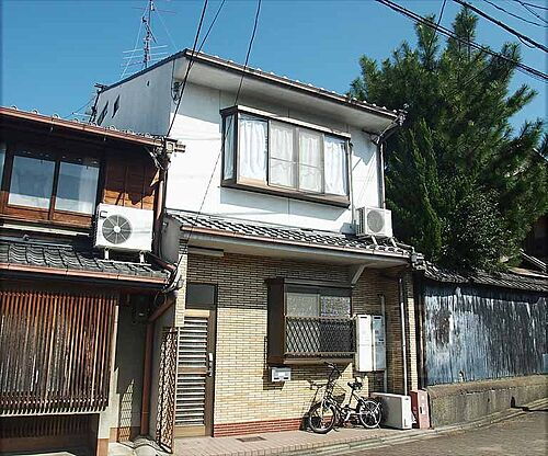 京都府京都市東山区正面通大和大路西入茶屋町 築35年6ヶ月 2階建