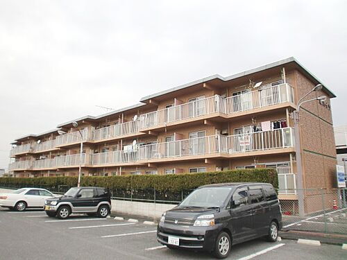 滋賀県守山市播磨田町 築37年10ヶ月 3階建