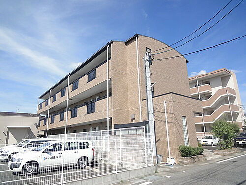 滋賀県守山市伊勢町 築23年9ヶ月 3階建