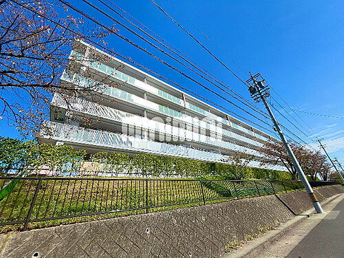 アーバンラフレ虹ヶ丘中６号棟