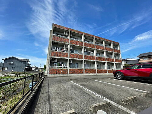 シャトー天神弐番館 3階建