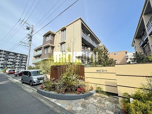 愛知県海部郡蟹江町大字今字川東上 賃貸マンション