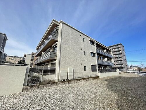 愛知県海部郡蟹江町大字今字川東上 賃貸マンション