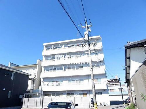 岐阜県各務原市鵜沼川崎町３丁目 賃貸マンション