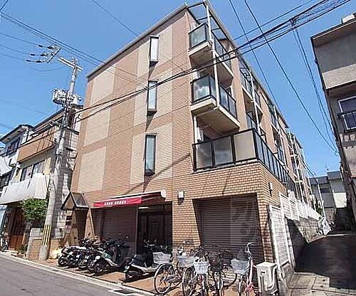 京都府京都市右京区谷口唐田ノ内町 4階建