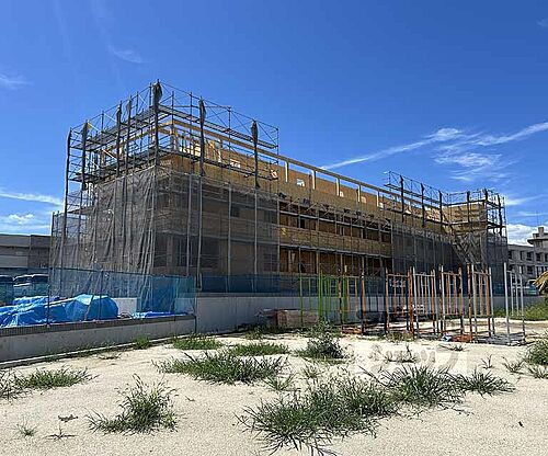 京都府京都市伏見区羽束師古川町  3階建