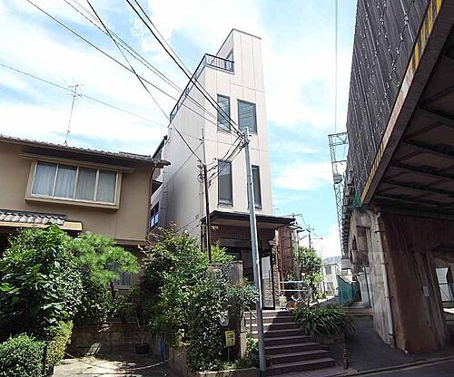 京都府京都市伏見区京町１０丁目 築28年1ヶ月 3階建
