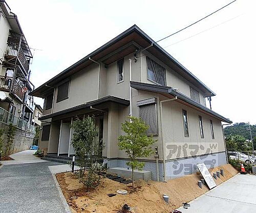 京都府京都市右京区宇多野馬場町 2階建 築1年5ヶ月