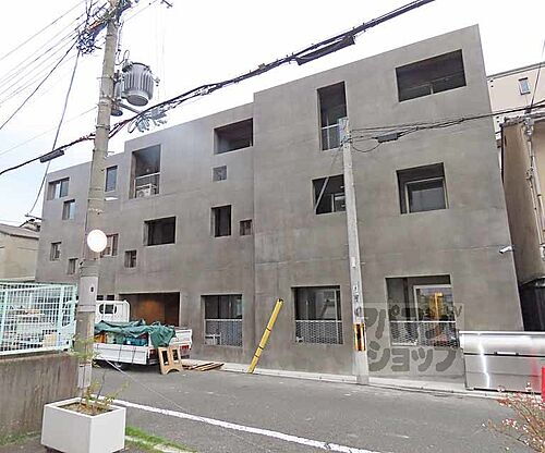 京都府京都市中京区西ノ京南原町 3階建 築5年2ヶ月