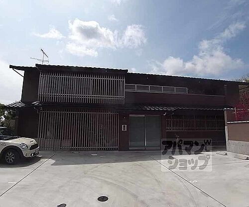 京都府京都市右京区鳴滝音戸山町 築9年11ヶ月 2階建