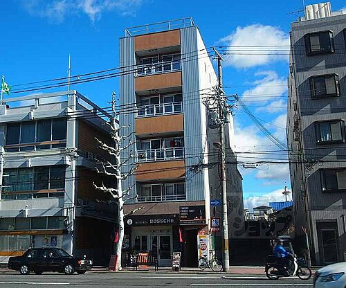 京都府京都市下京区上中之町 築20年9ヶ月 5階建