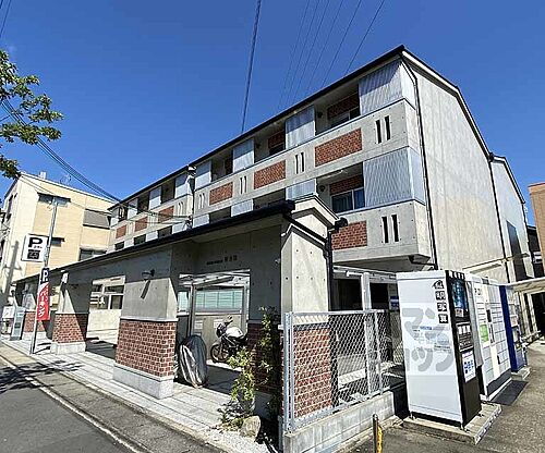 京都府京都市西京区桂西滝川町 築6年10ヶ月 3階建