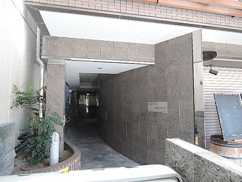 京都府京都市伏見区納屋町 築19年10ヶ月 5階建