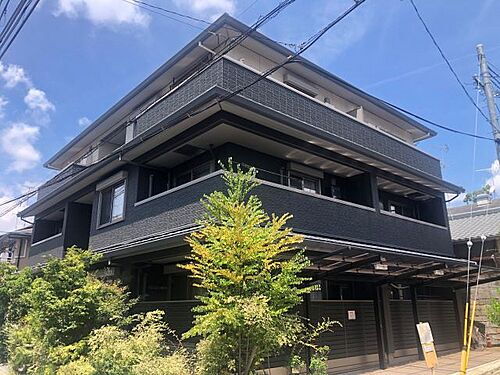 京都府京都市伏見区葭島矢倉町 築6年3ヶ月 3階建