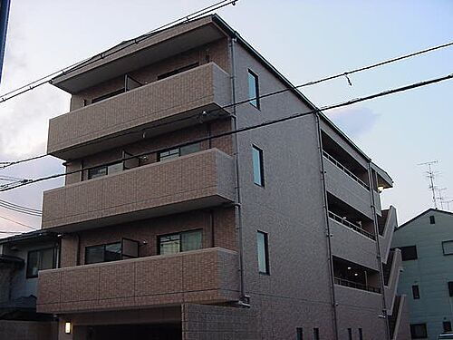 京都府京都市伏見区下中町 築20年9ヶ月 4階建