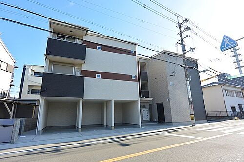 大阪府枚方市南中振１丁目 3階建 築5年2ヶ月