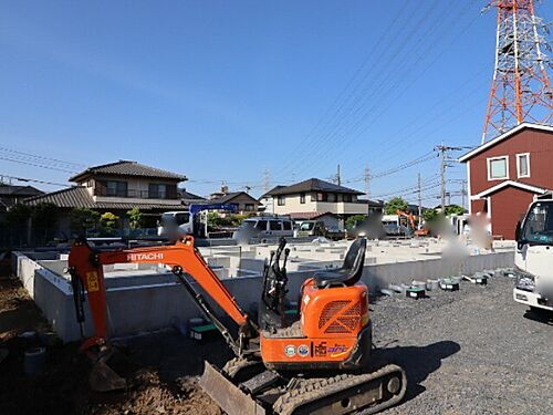 栃木県小山市西城南１丁目 3階建 