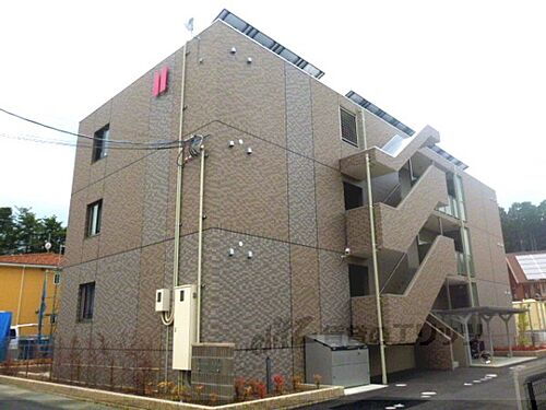 滋賀県栗東市下戸山 3階建 築10年11ヶ月