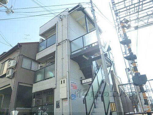 京都府京都市東山区本町１２丁目 3階建 築33年10ヶ月