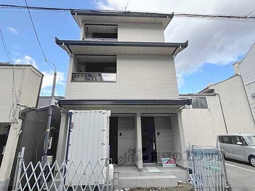 京都府京都市中京区錦小路通堀川西入吉野町 3階建 