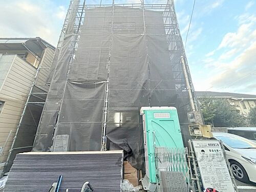 京都府京都市中京区西ノ京冷泉町  3階建