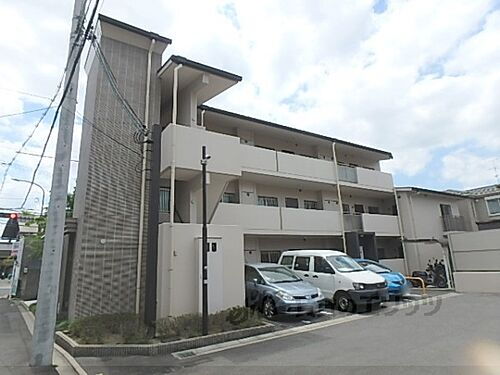 京都府京都市右京区花園寺ノ内町 築14年 3階建