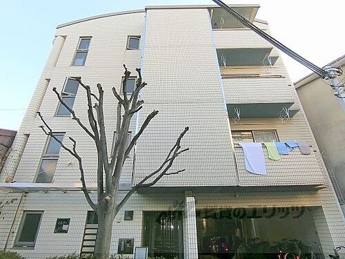 京都府京都市下京区和気町 築32年9ヶ月 4階建