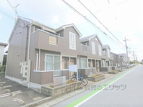 滋賀県東近江市佐野町 2階建