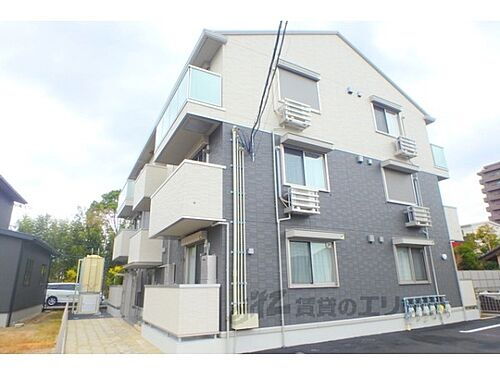 滋賀県草津市草津１丁目 築7年3ヶ月 3階建