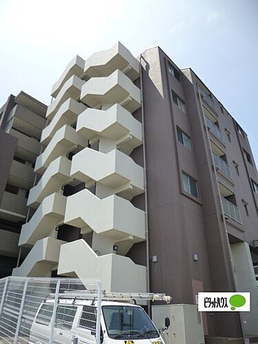 グランシャルム小田原城山 8階建