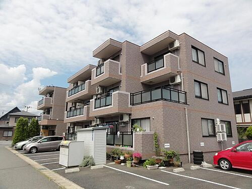 山形県山形市成沢西１丁目 3階建 築23年1ヶ月