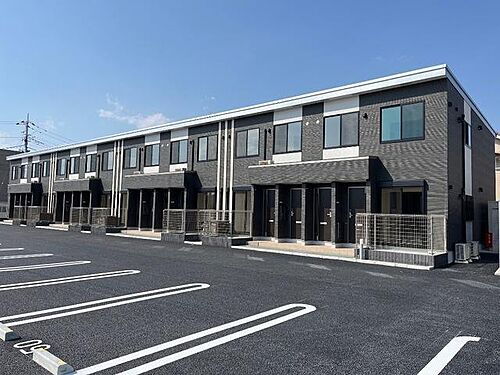 山形県山形市双月町１丁目 2階建 