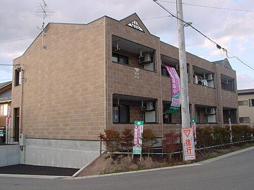 山形県山形市上桜田２丁目 2階建 築22年5ヶ月