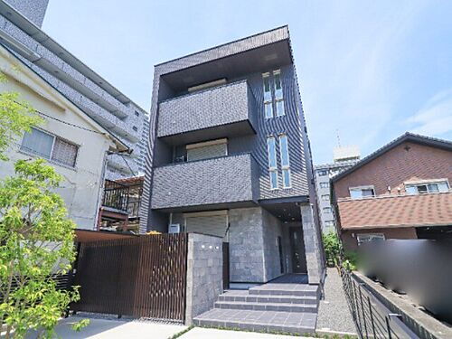 栃木県宇都宮市一番町 3階建 