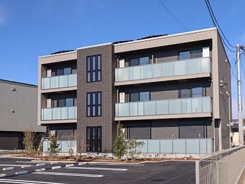 栃木県宇都宮市峰２丁目 3階建 築3年