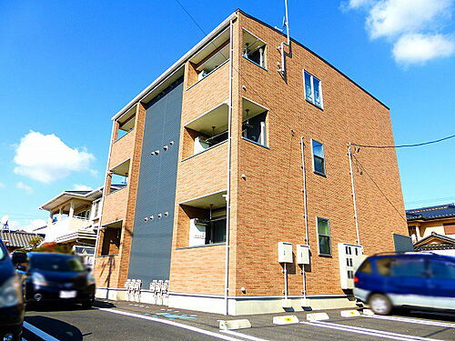 栃木県河内郡上三川町しらさぎ１丁目 3階建 築13年