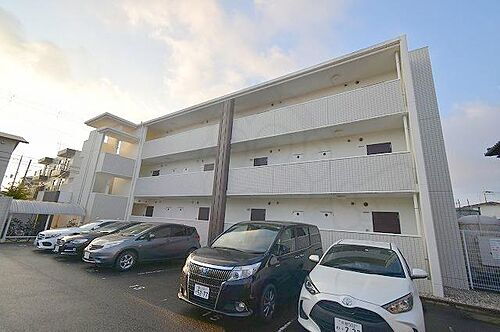 滋賀県草津市上笠３丁目 3階建 築15年5ヶ月