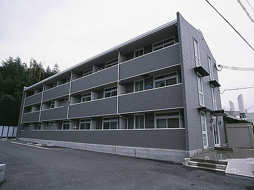 兵庫県神戸市西区玉津町田中 3階建