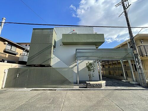 兵庫県西宮市安井町 築37年10ヶ月 3階建