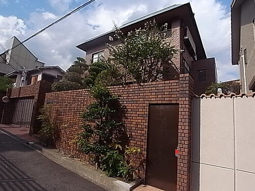 兵庫県芦屋市松ノ内町 築35年9ヶ月 3階建