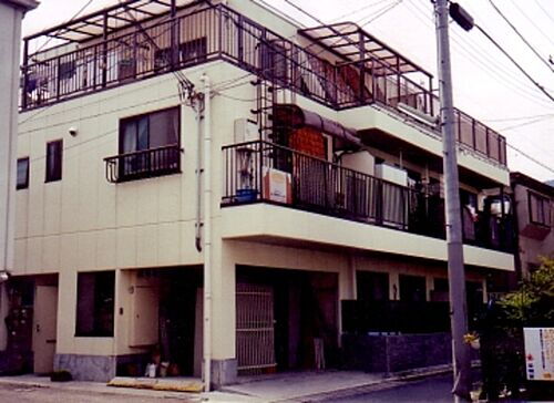 兵庫県神戸市東灘区田中町３丁目 築29年6ヶ月 3階建