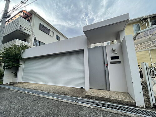 兵庫県芦屋市大原町 築23年7ヶ月 2階建