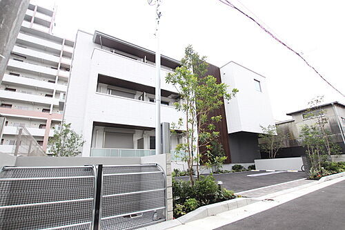 兵庫県尼崎市東難波町５丁目 3階建 築4年2ヶ月