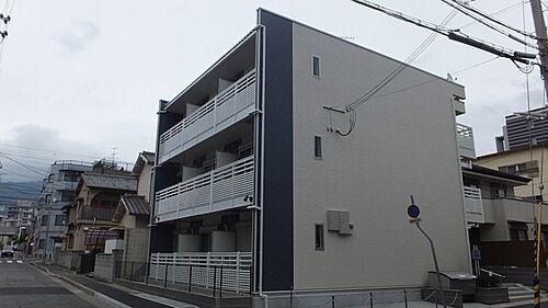 兵庫県神戸市東灘区御影塚町２丁目 築9年9ヶ月 3階建